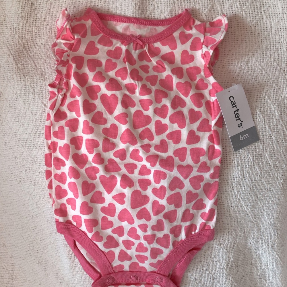 NEW Baby Girls Pink Hearts Onesie Size 6 Month
